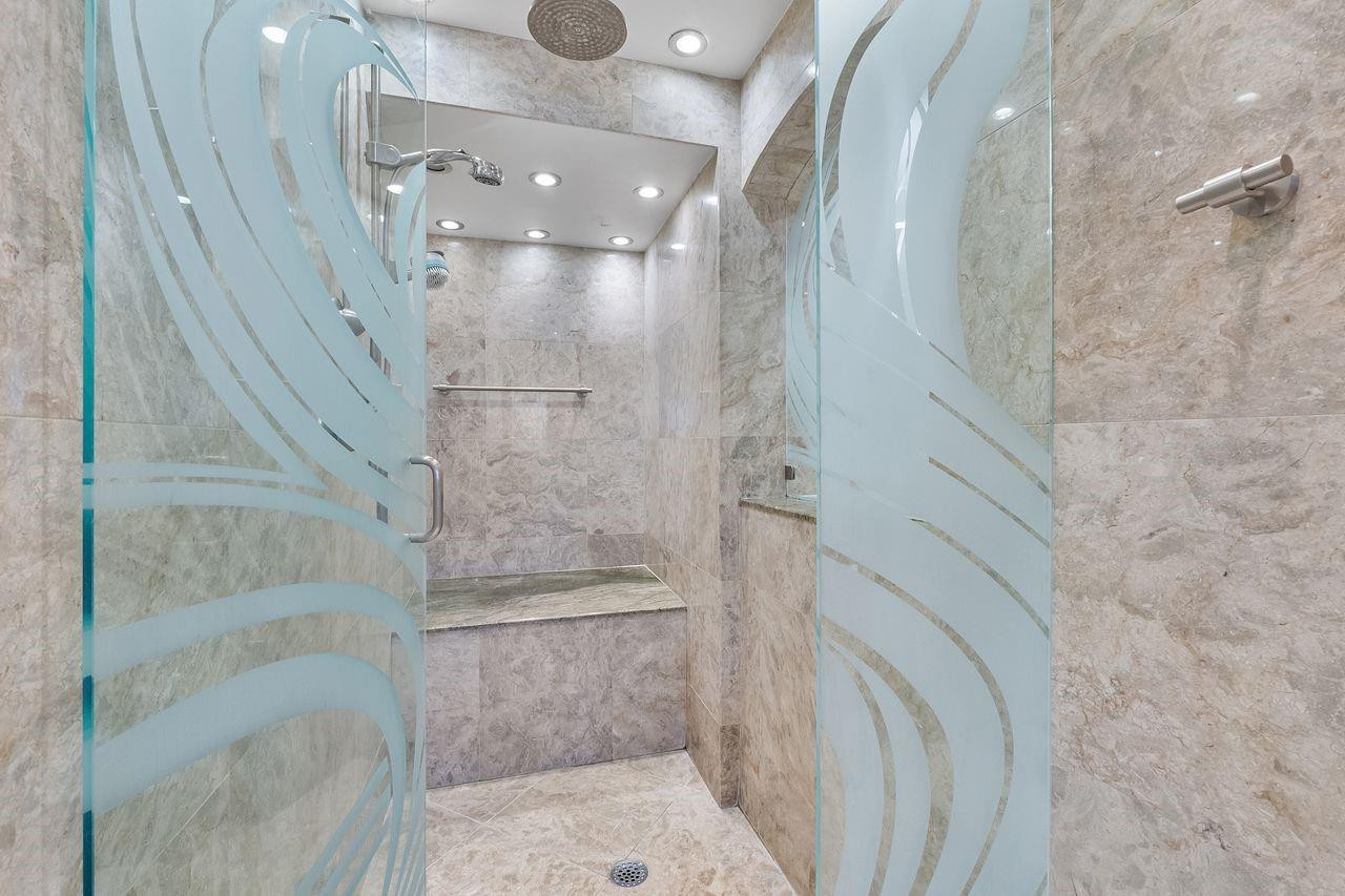 HAMPTON BEACH CLUB - Residential