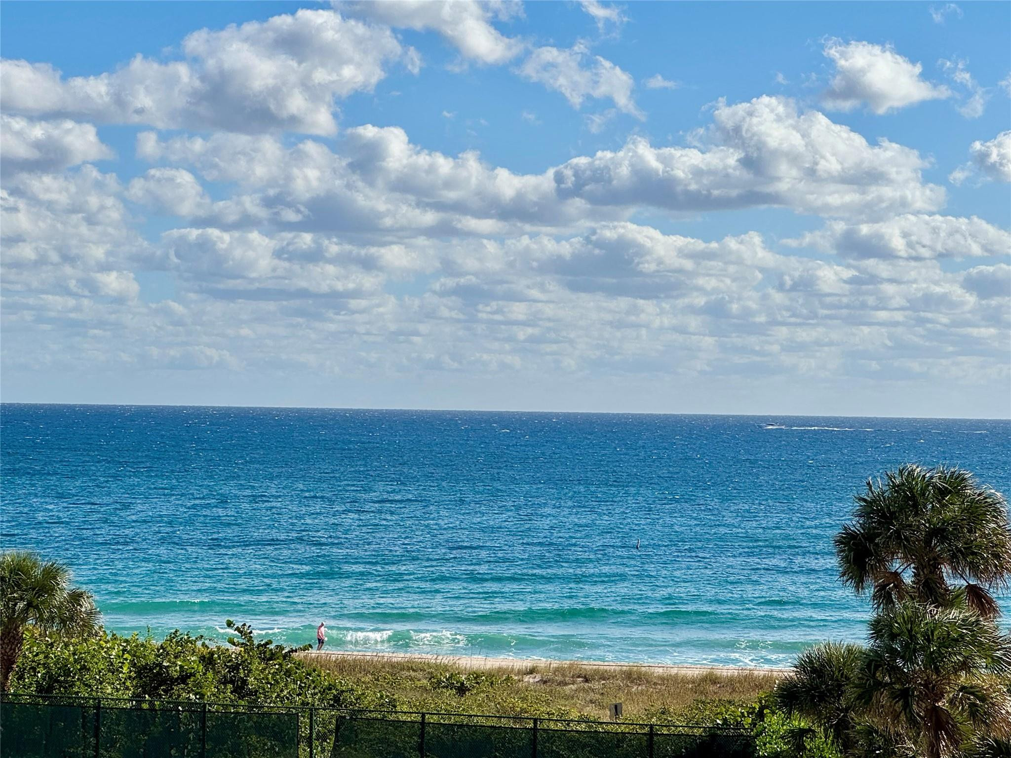 HAMPTON BEACH CLUB - Residential