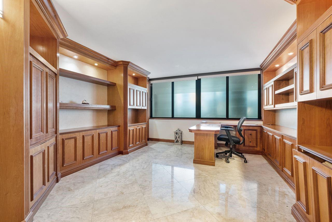 HAMPTON BEACH CLUB - Residential