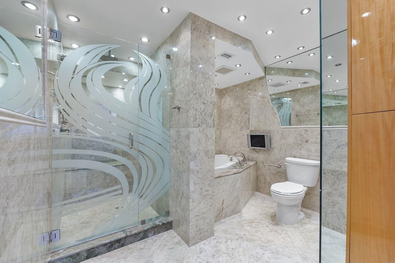 HAMPTON BEACH CLUB - Residential