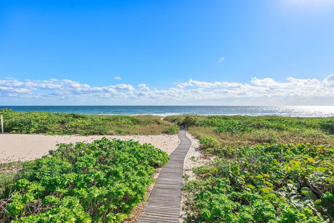 HAMPTON BEACH CLUB - Residential