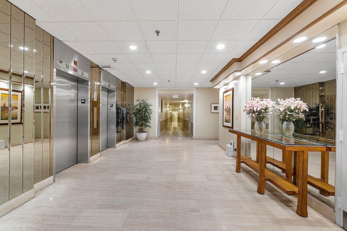 HAMPTON BEACH CLUB - Residential