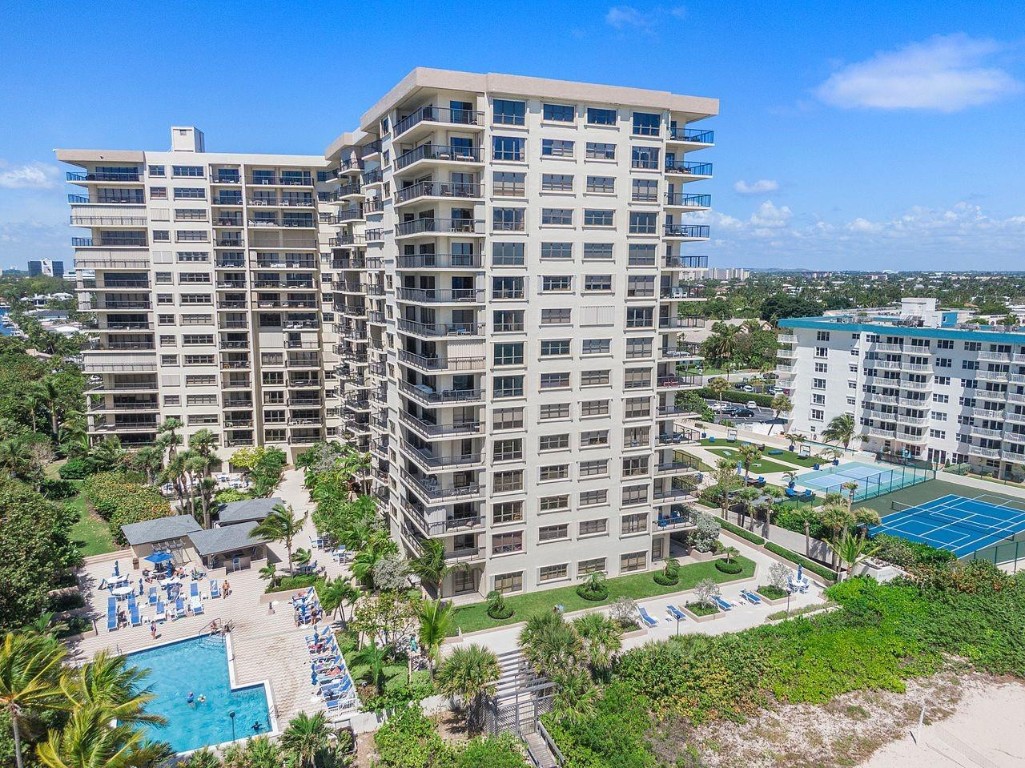 HAMPTON BEACH CLUB - Residential