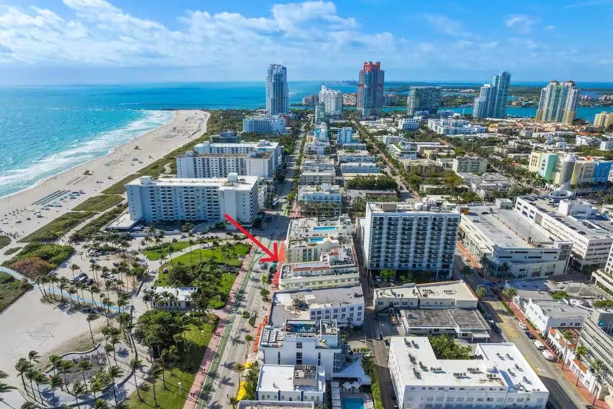 BARBIZON BEACH CLUB CONDO - Residential Lease