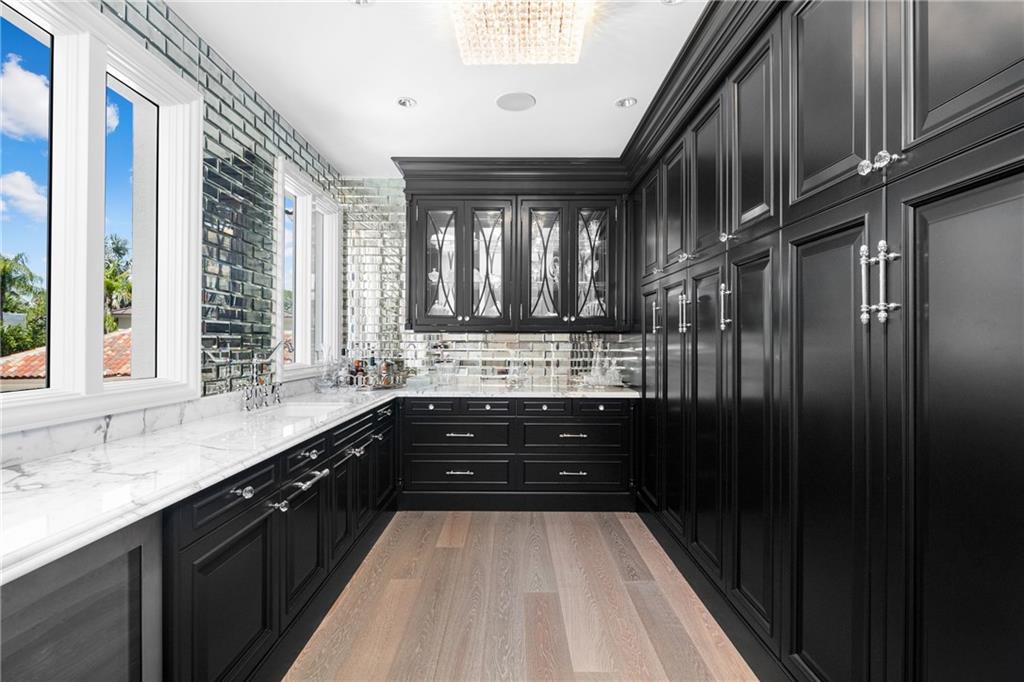 Idlewyld 1-19 B - Residential