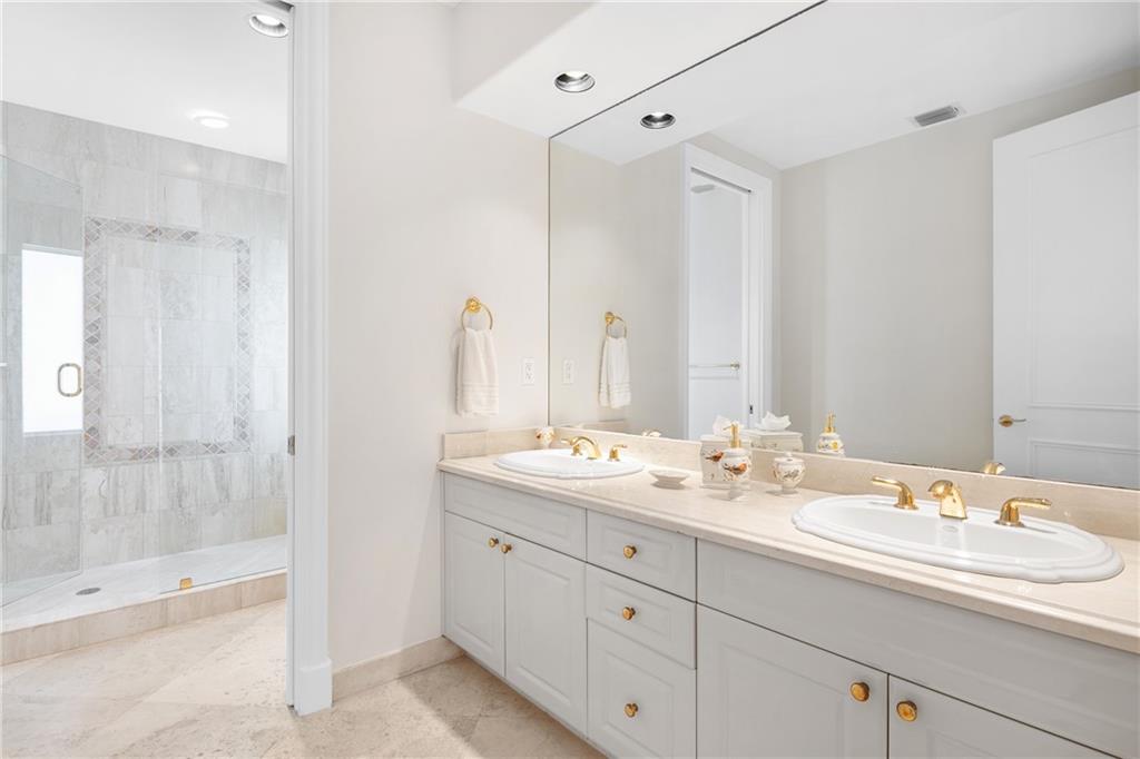 Idlewyld 1-19 B - Residential