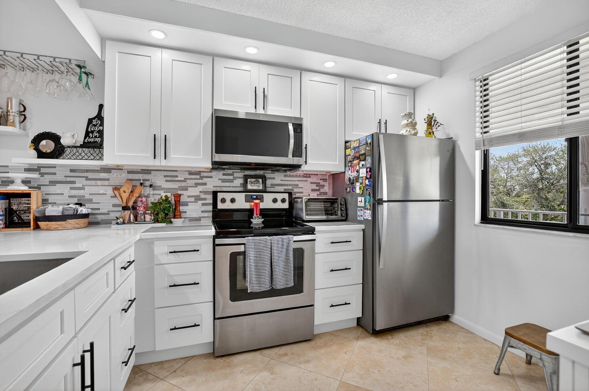 6205 Balboa Circle 403