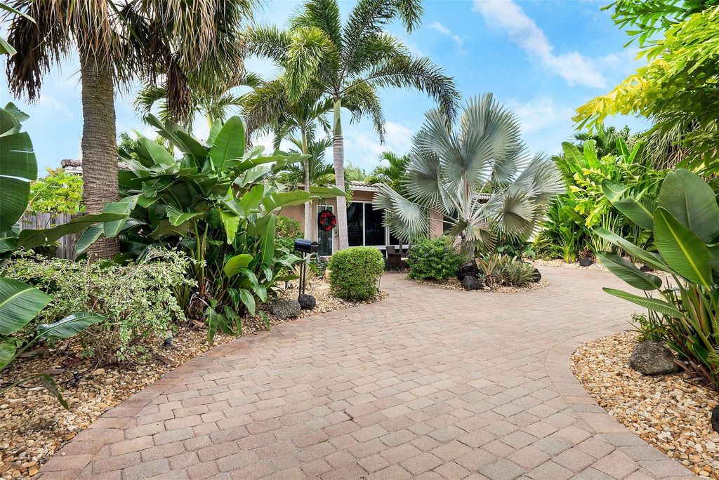 Photo of 1731 NE 7th Ter, Fort Lauderdale, FL 33305 (MLS # F10540922)