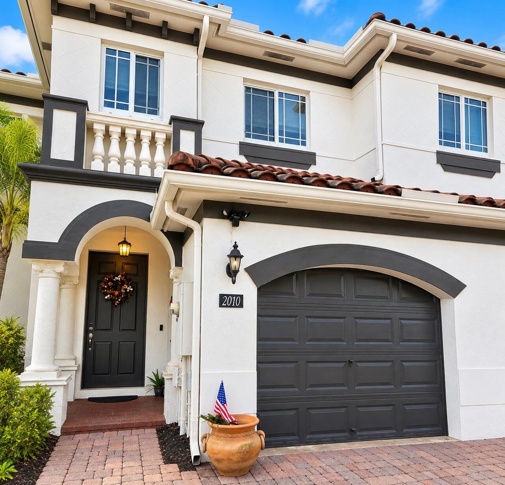 Photo of 2010 Murano Bay Drive, Boynton Beach, FL 33435 (MLS # B26093677)