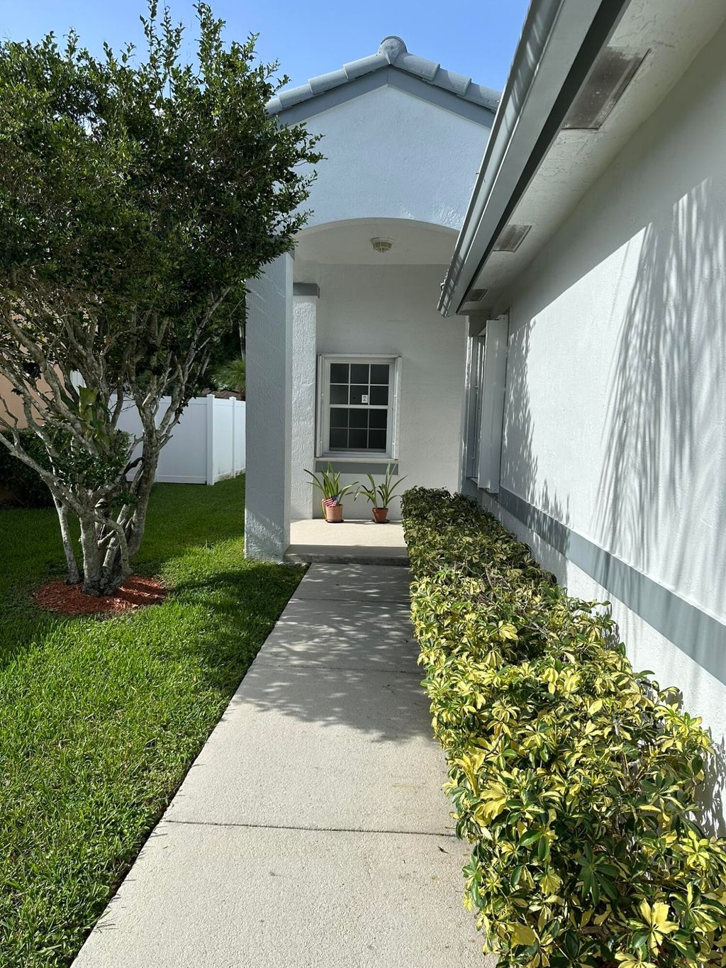 Photo of 16323 SW 6th Street, Pembroke Pines, FL 33027 (MLS # B26051539)