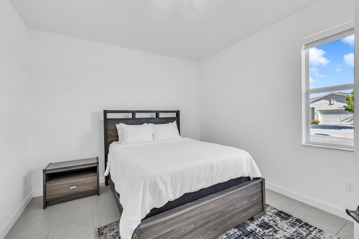 DELRAY TRAILS AT VILLA DE - Residential