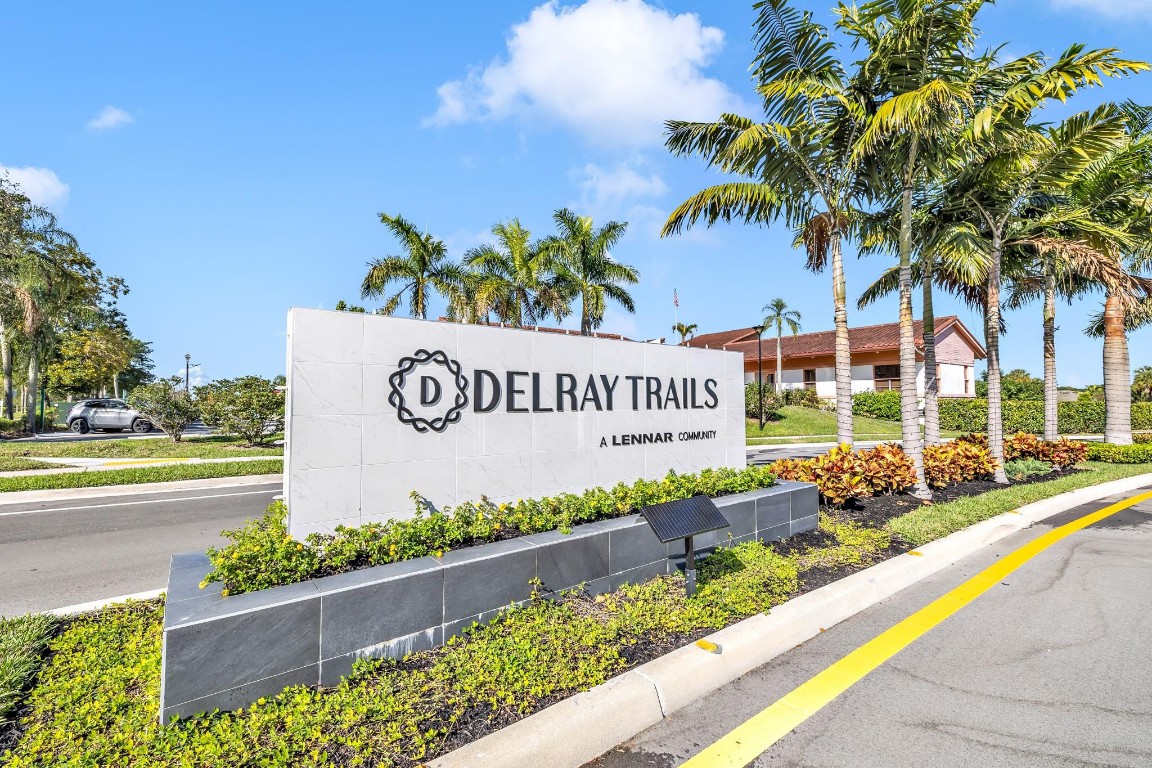 DELRAY TRAILS AT VILLA DE - Residential
