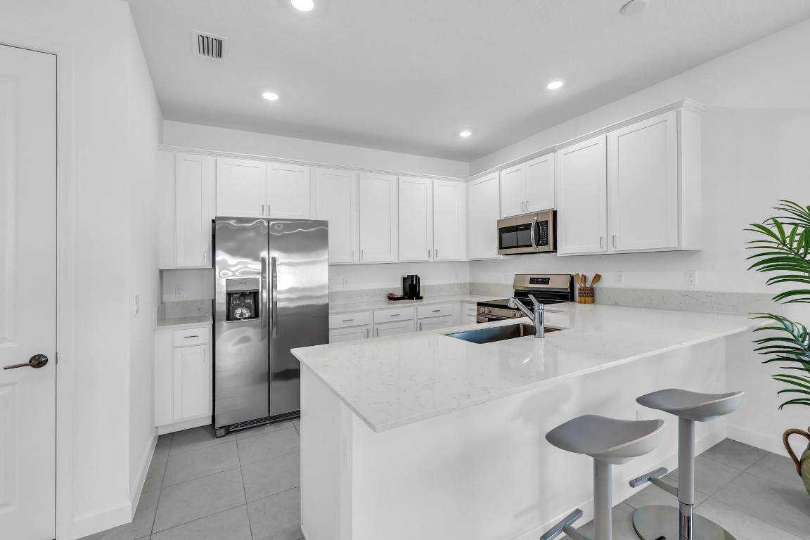 DELRAY TRAILS AT VILLA DE - Residential