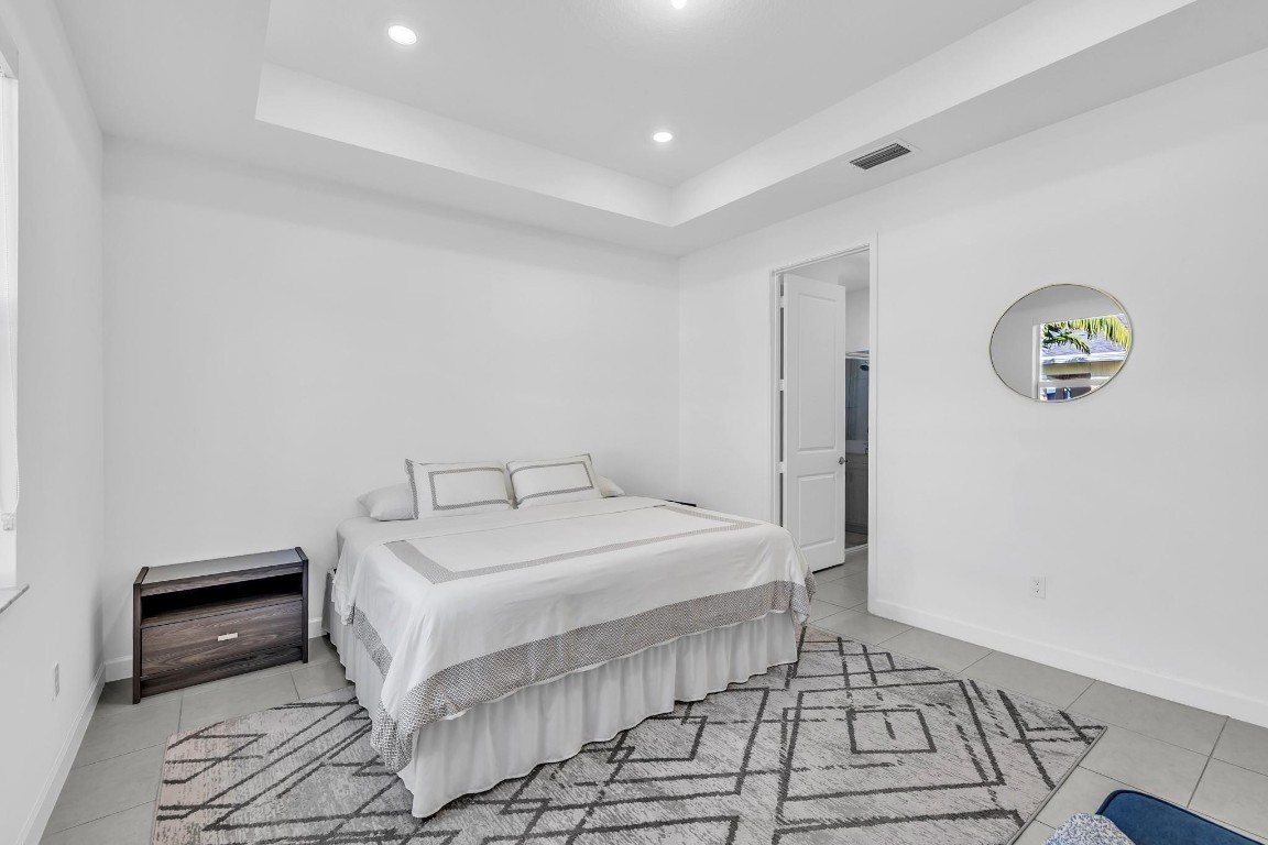 DELRAY TRAILS AT VILLA DE - Residential