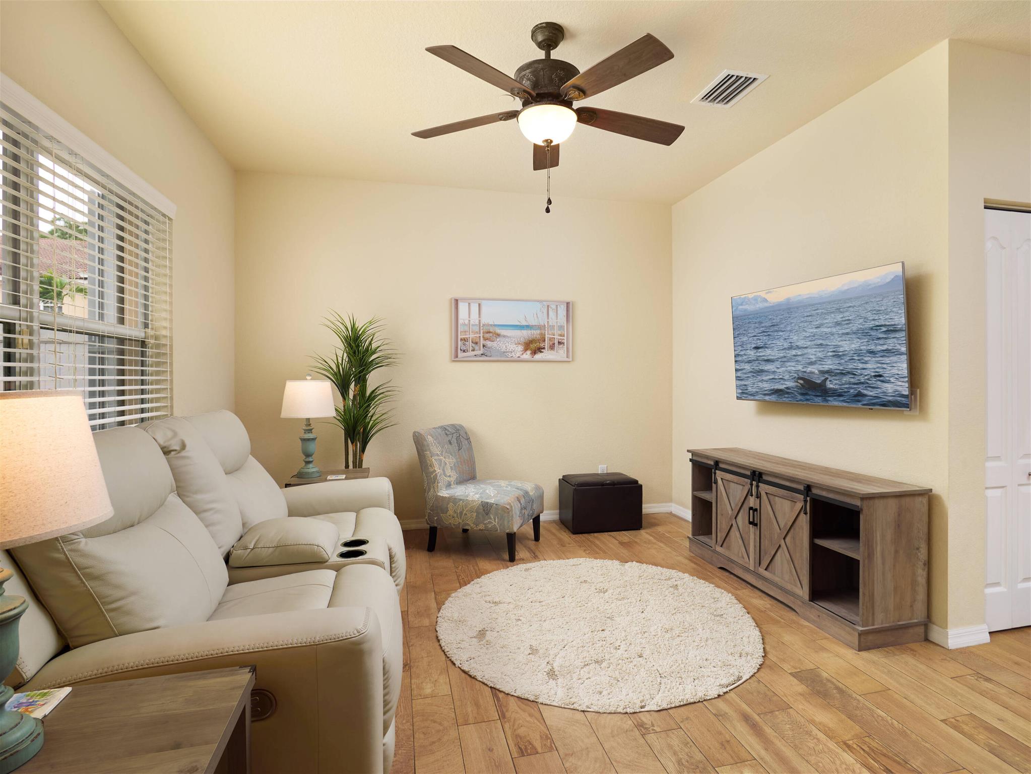 208 SW Otter Run Place