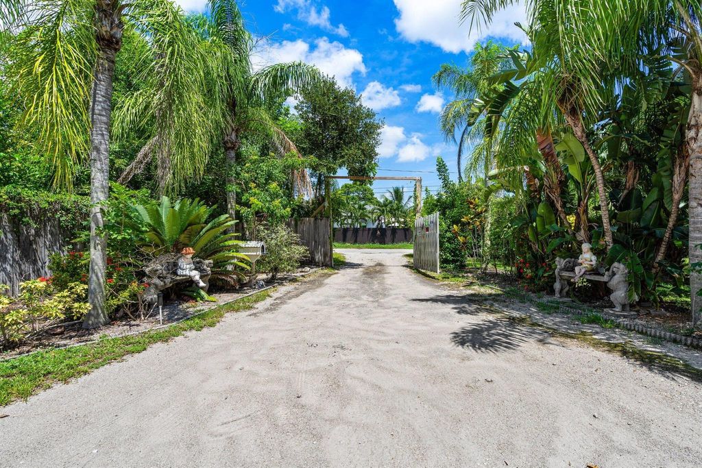 Photo of 4985 Gulfstream Road, Lake Worth, FL 33461 (MLS # R11116351)