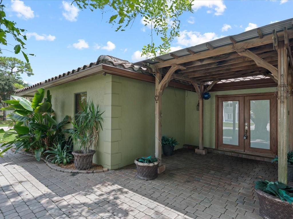 22100 Serenata Circle W