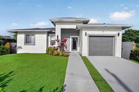 Tiny photo for 655 NW 24TH Avenue, Fort Lauderdale, FL 33311 (MLS # B26052163)