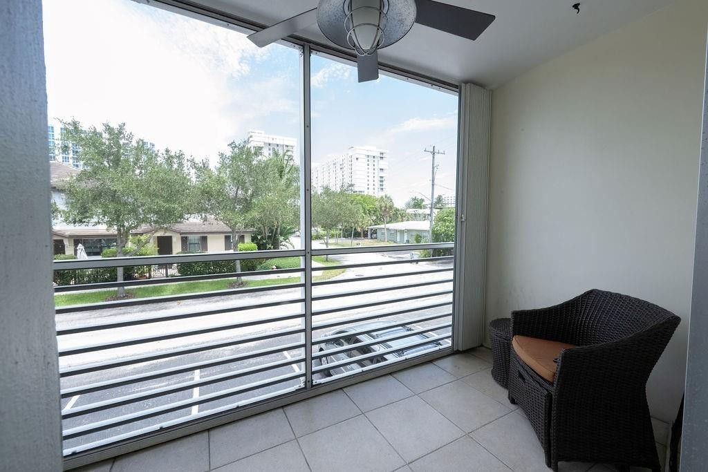 Photo of 3216 SE 8 St #202, Pompano Beach, FL 33062 (MLS # F10517178)