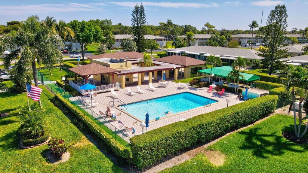 Photo of 2331 Croton Lane #101-C, Delray Beach, FL 33445 (MLS # R11142346)