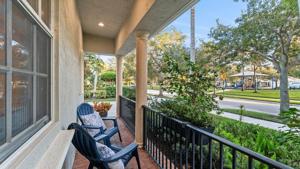 Photo of 129 Via Santa Cruz, Jupiter, FL 33458 (MLS # R10937611)