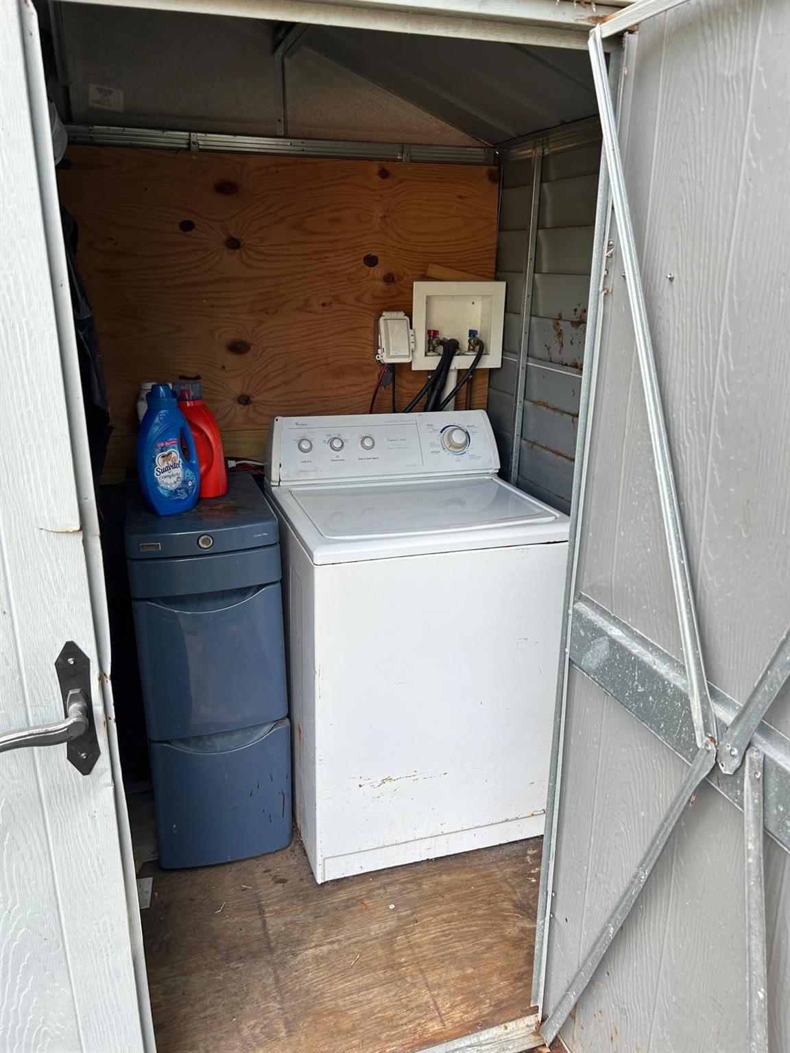 Hollywood Little Ranches - Residential Income