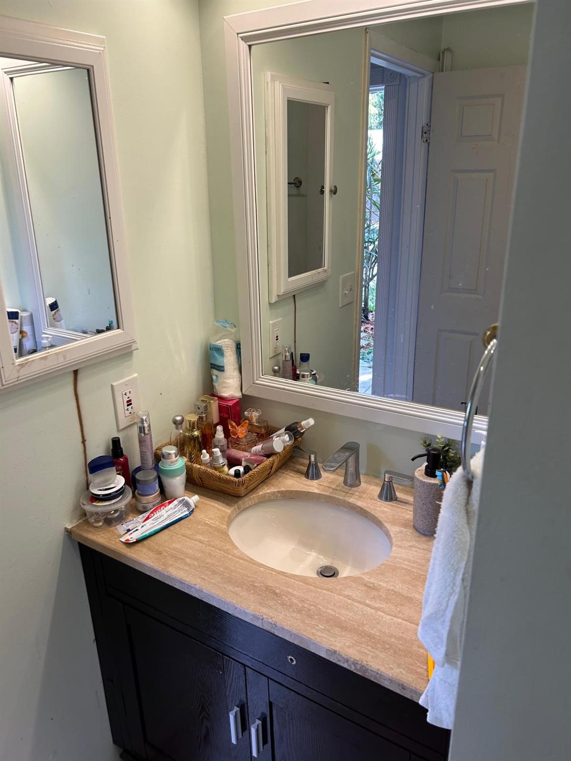 Hollywood Little Ranches - Residential Income