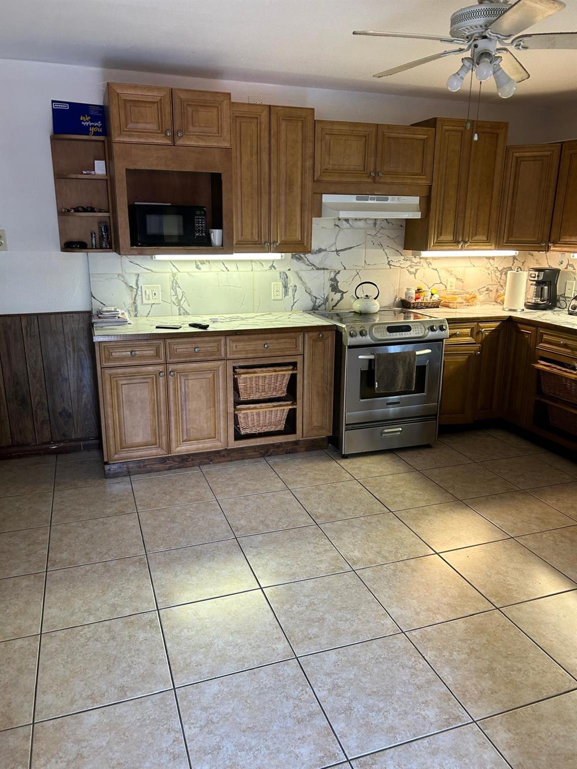 Hollywood Little Ranches - Residential Income