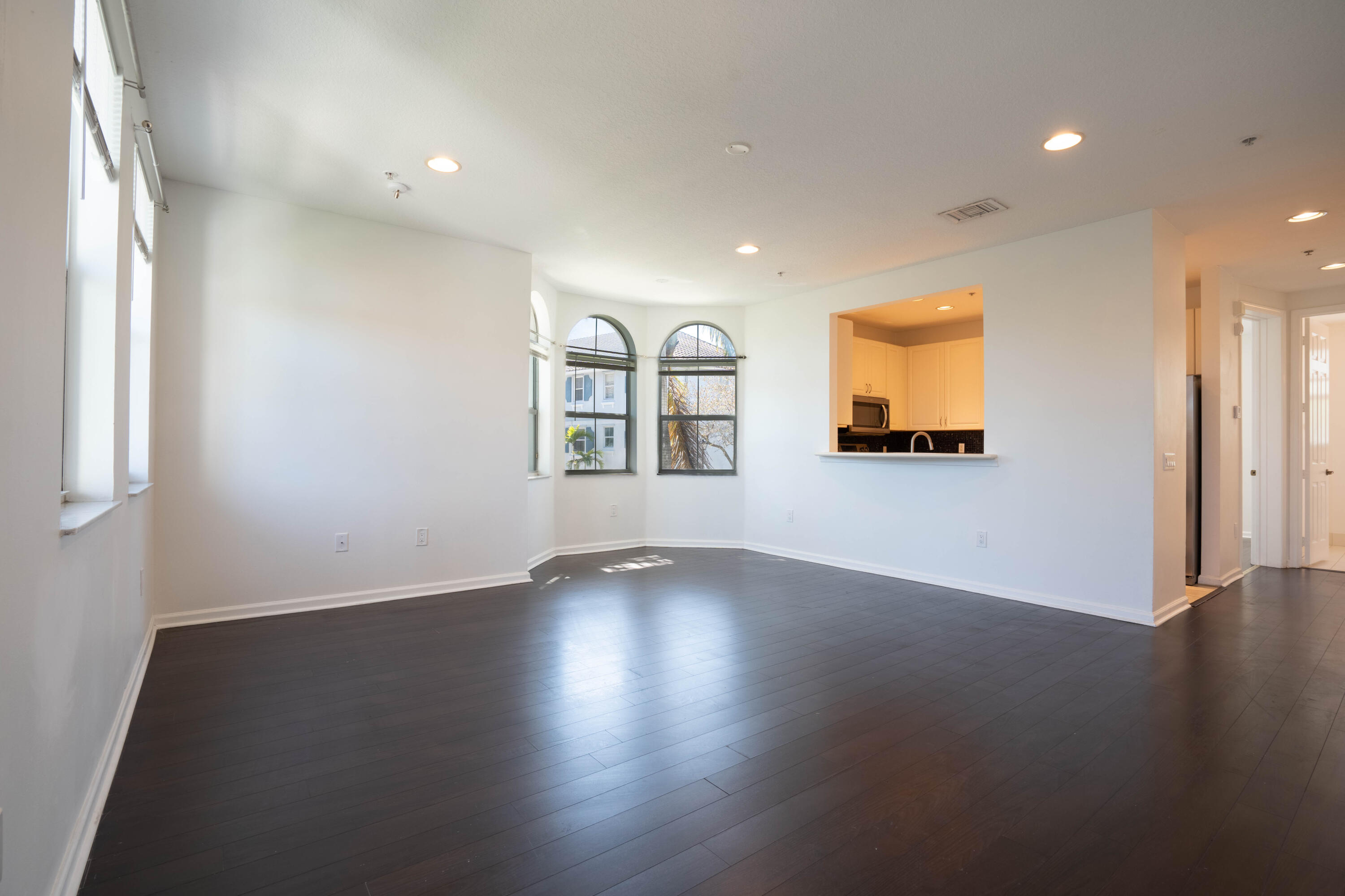 RENAISSANCE COMMONS PUD - Residential Lease