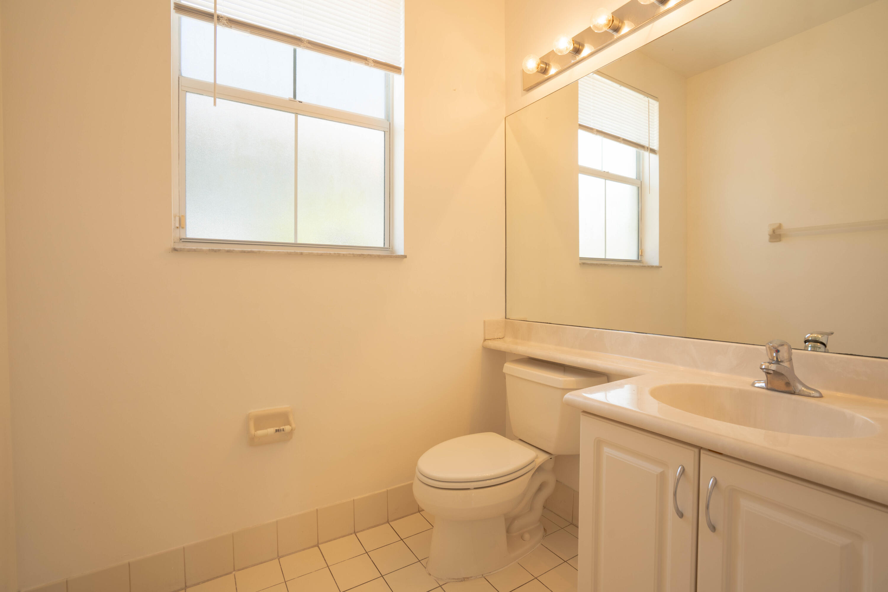 RENAISSANCE COMMONS PUD - Residential Lease