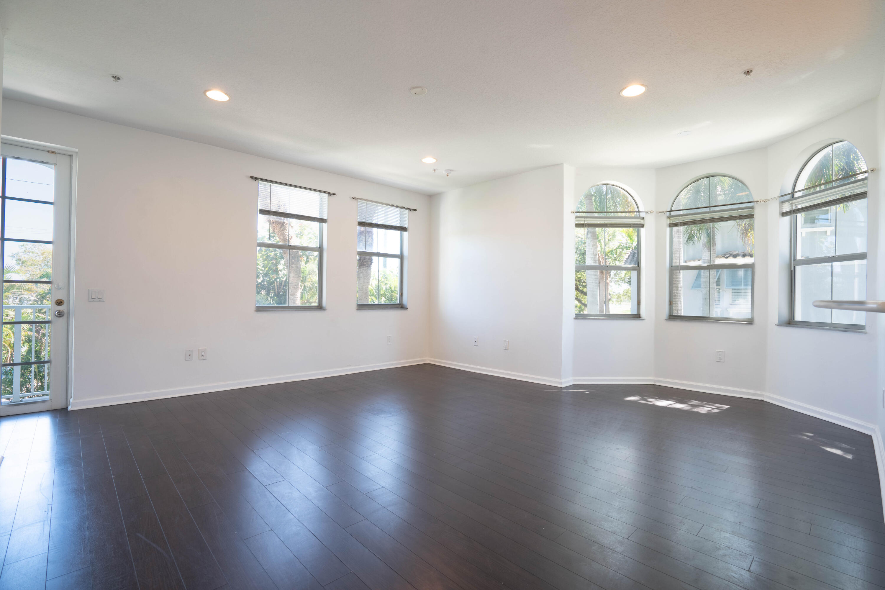 RENAISSANCE COMMONS PUD - Residential Lease