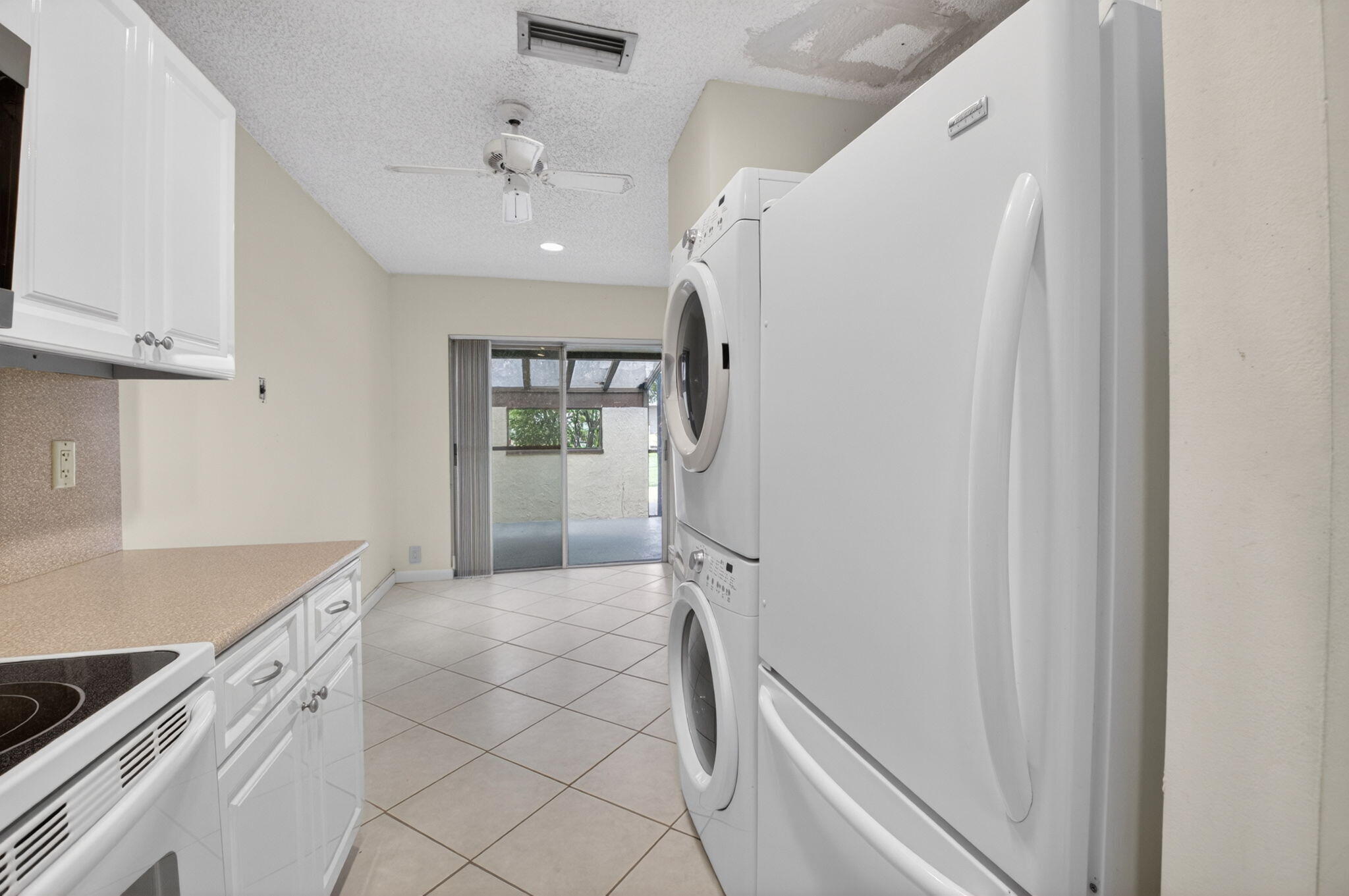 PALM GREENS AT VILLA DEL RAY CONDO II - Residential