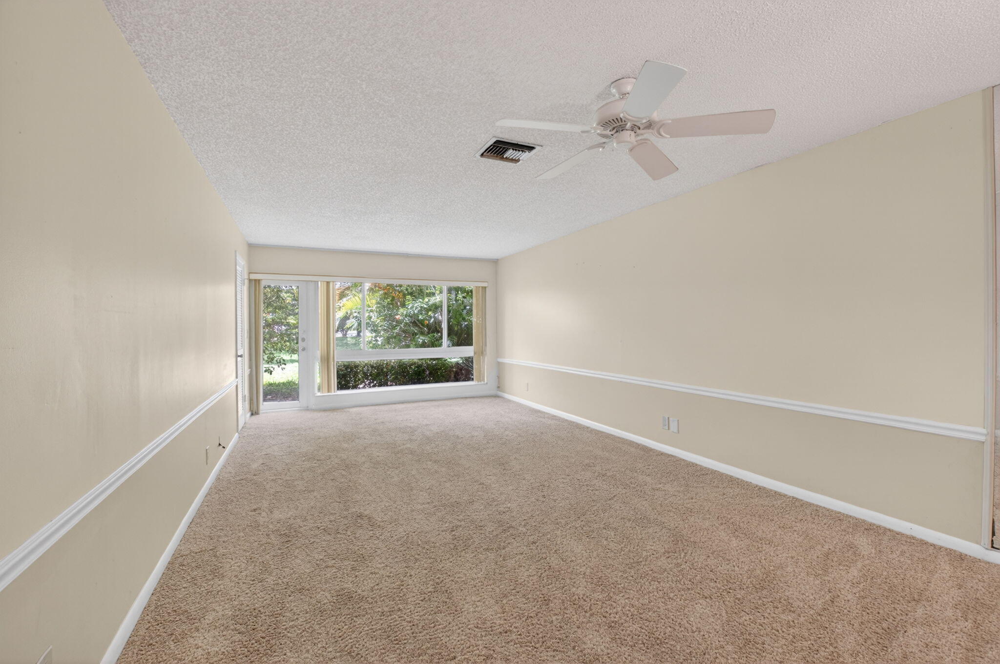 PALM GREENS AT VILLA DEL RAY CONDO II - Residential