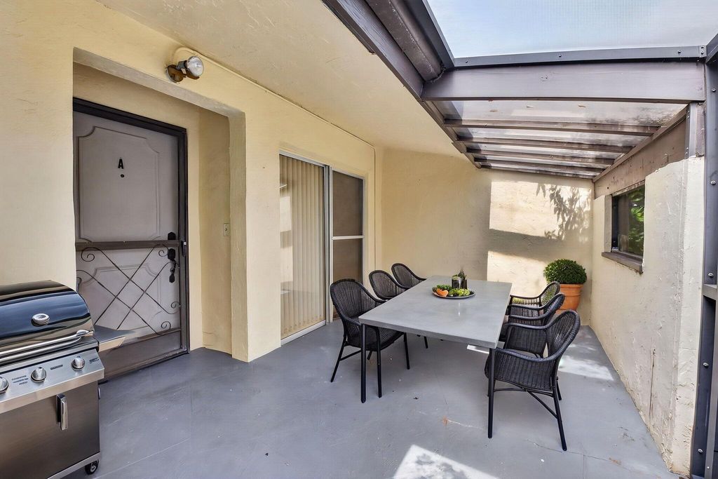 Photo of 13859 Via Aurora, Delray Beach, FL 33484 (MLS # B26015424)