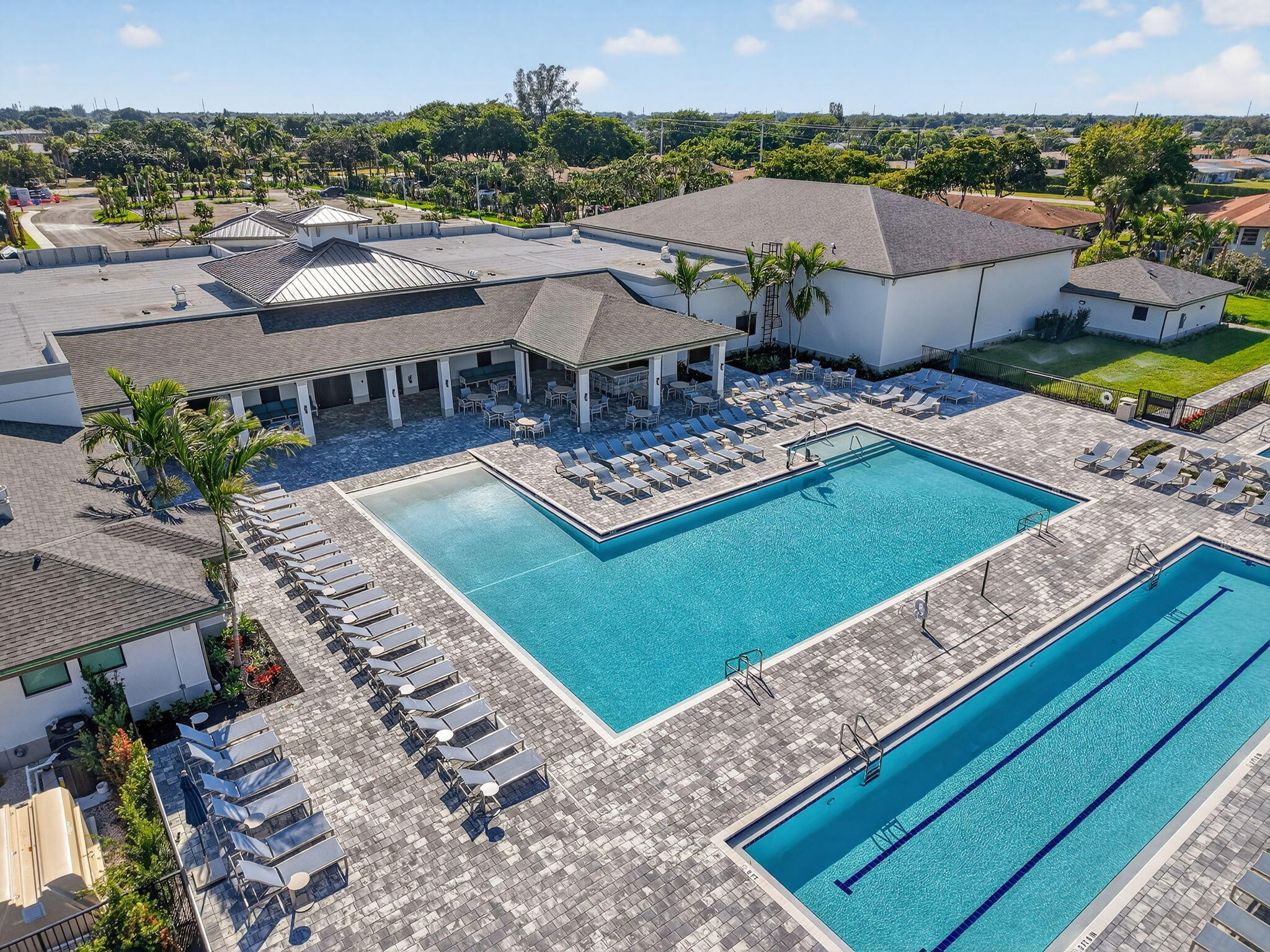 PALM GREENS AT VILLA DEL RAY CONDO II - Residential