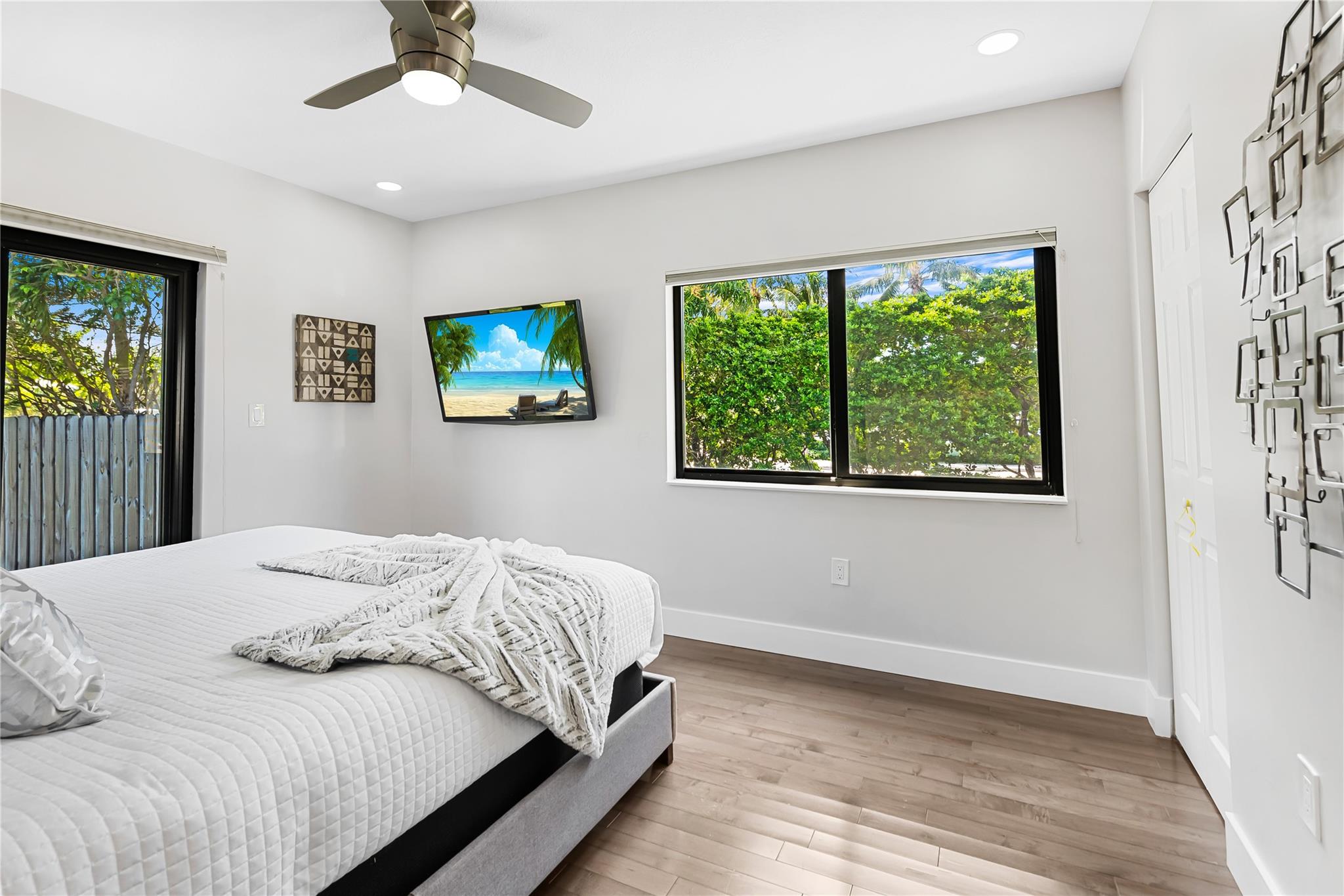 Las Olas Isles - Residential