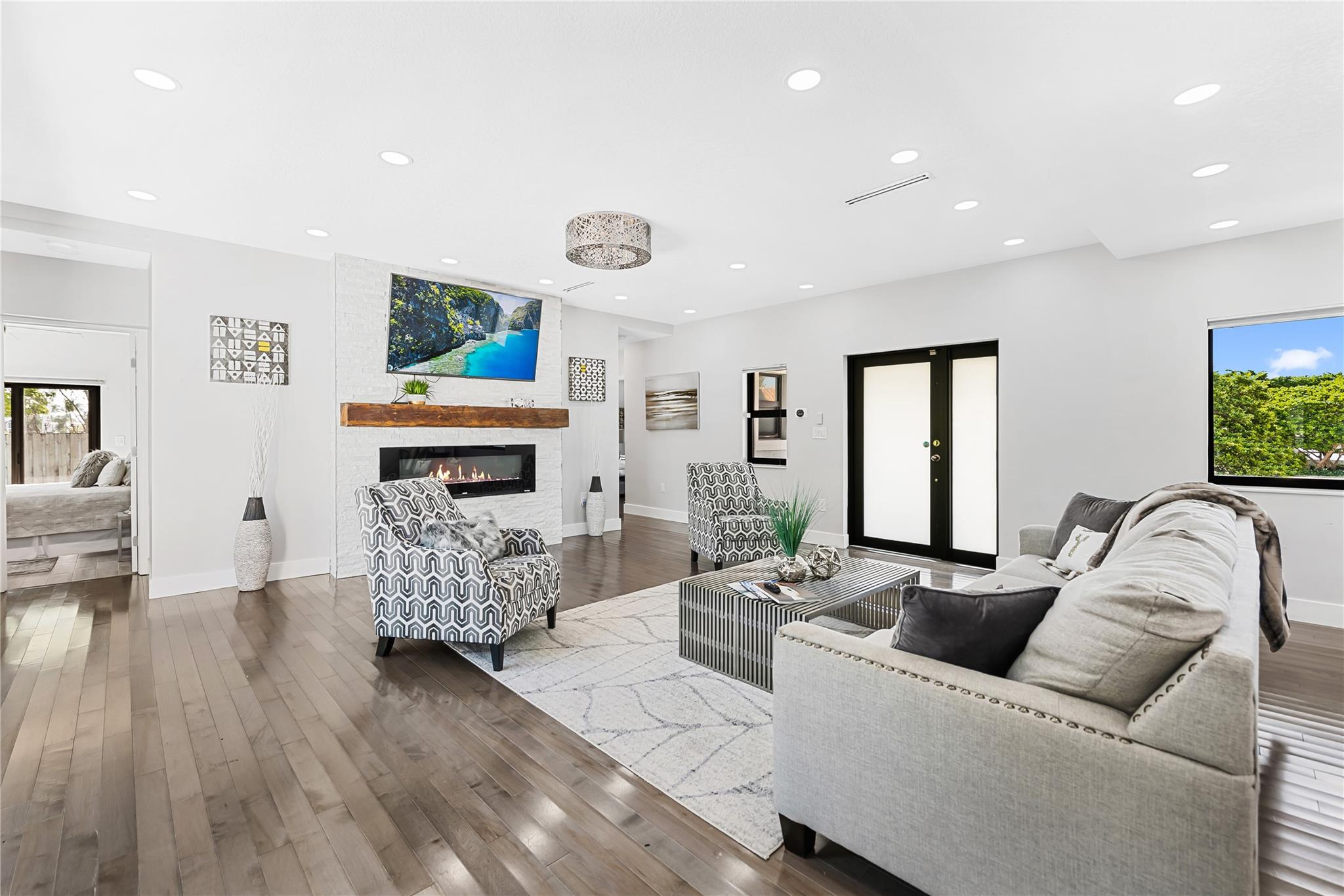 Las Olas Isles - Residential