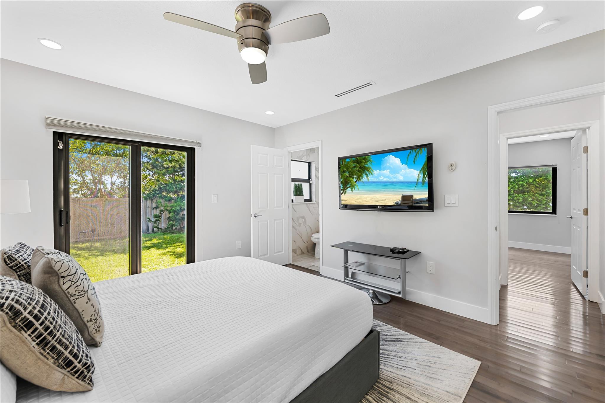 Las Olas Isles - Residential