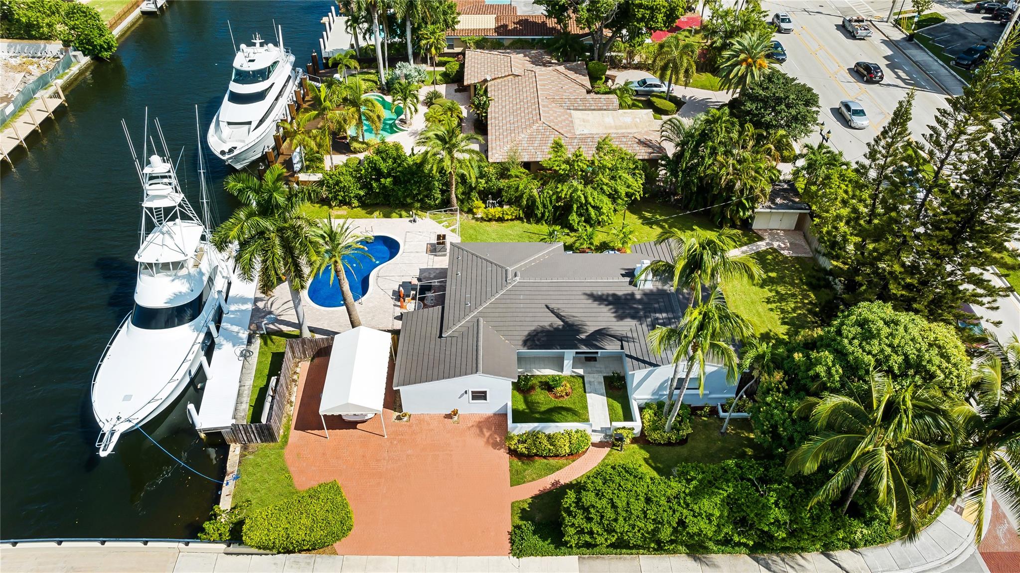 Las Olas Isles - Residential