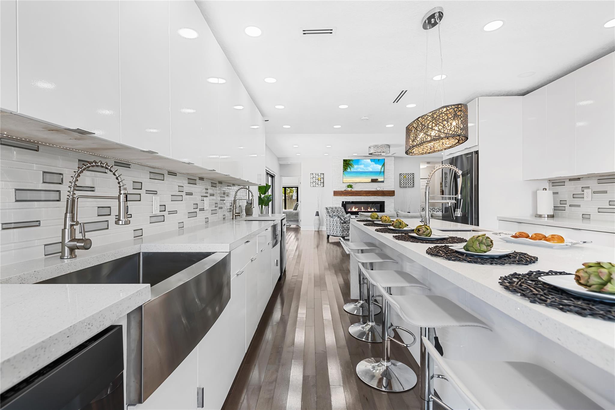 Las Olas Isles - Residential