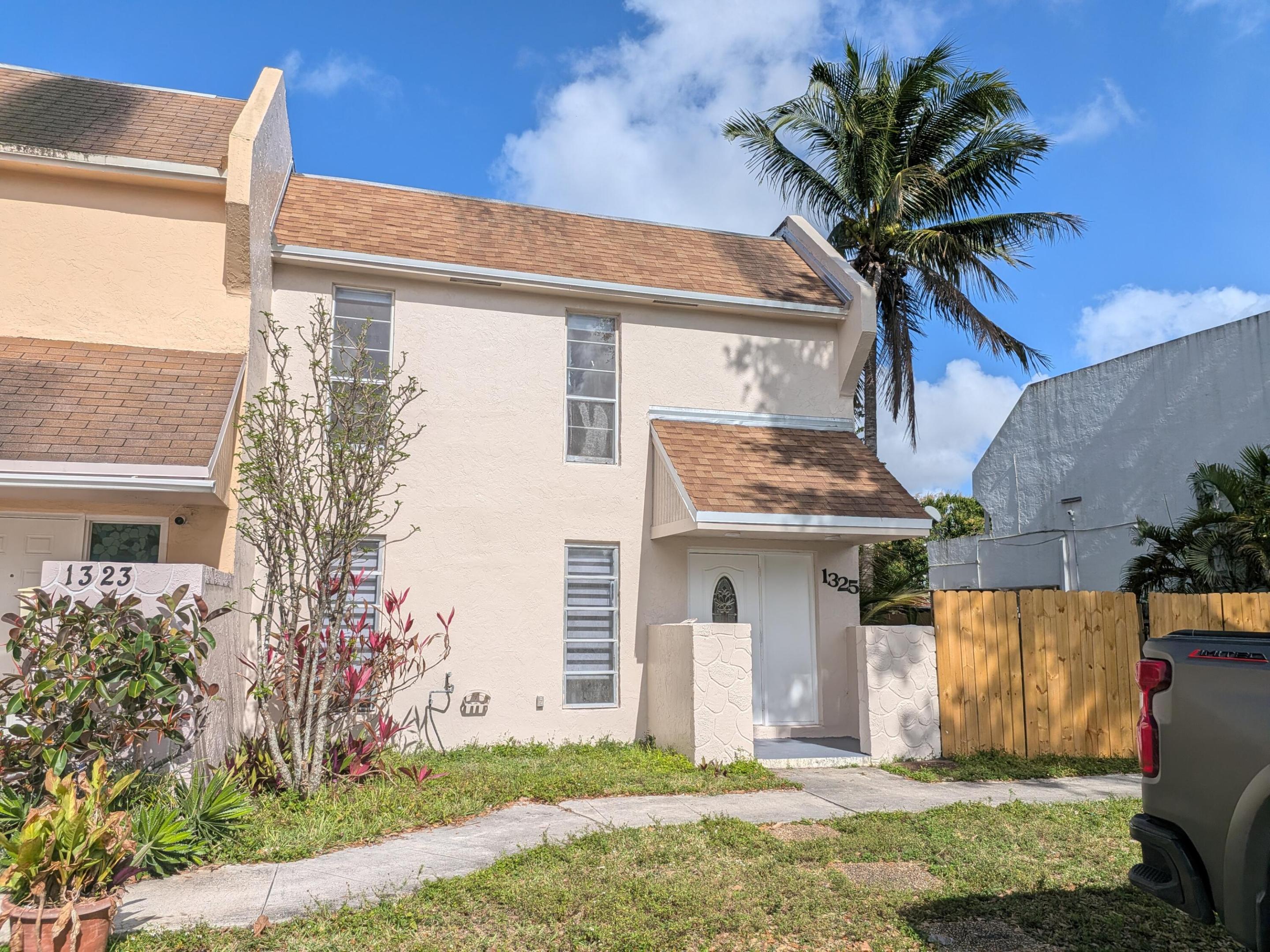 TAM O SHANTER VILLAS SEC 2 - Residential