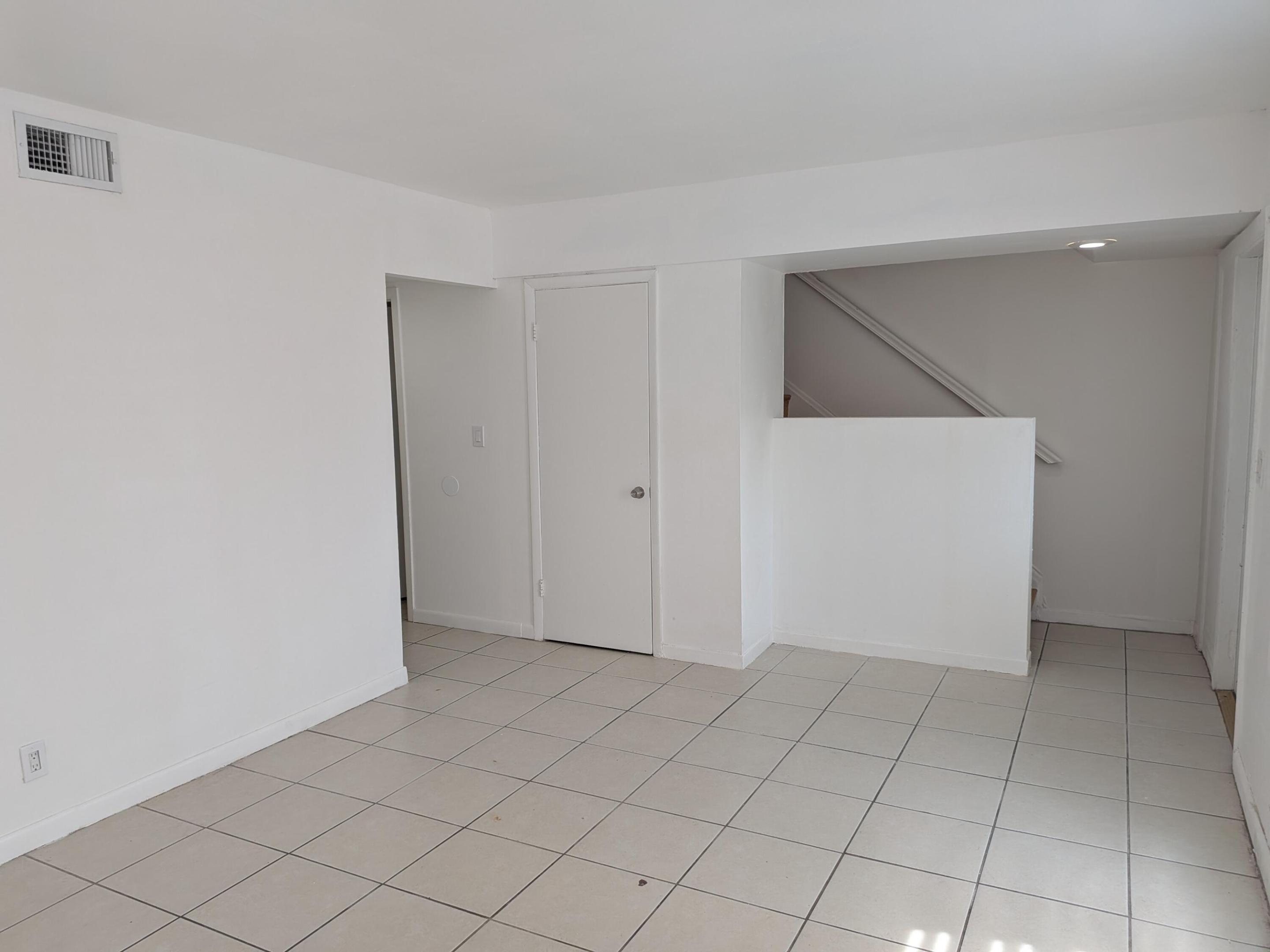 TAM O SHANTER VILLAS SEC 2 - Residential