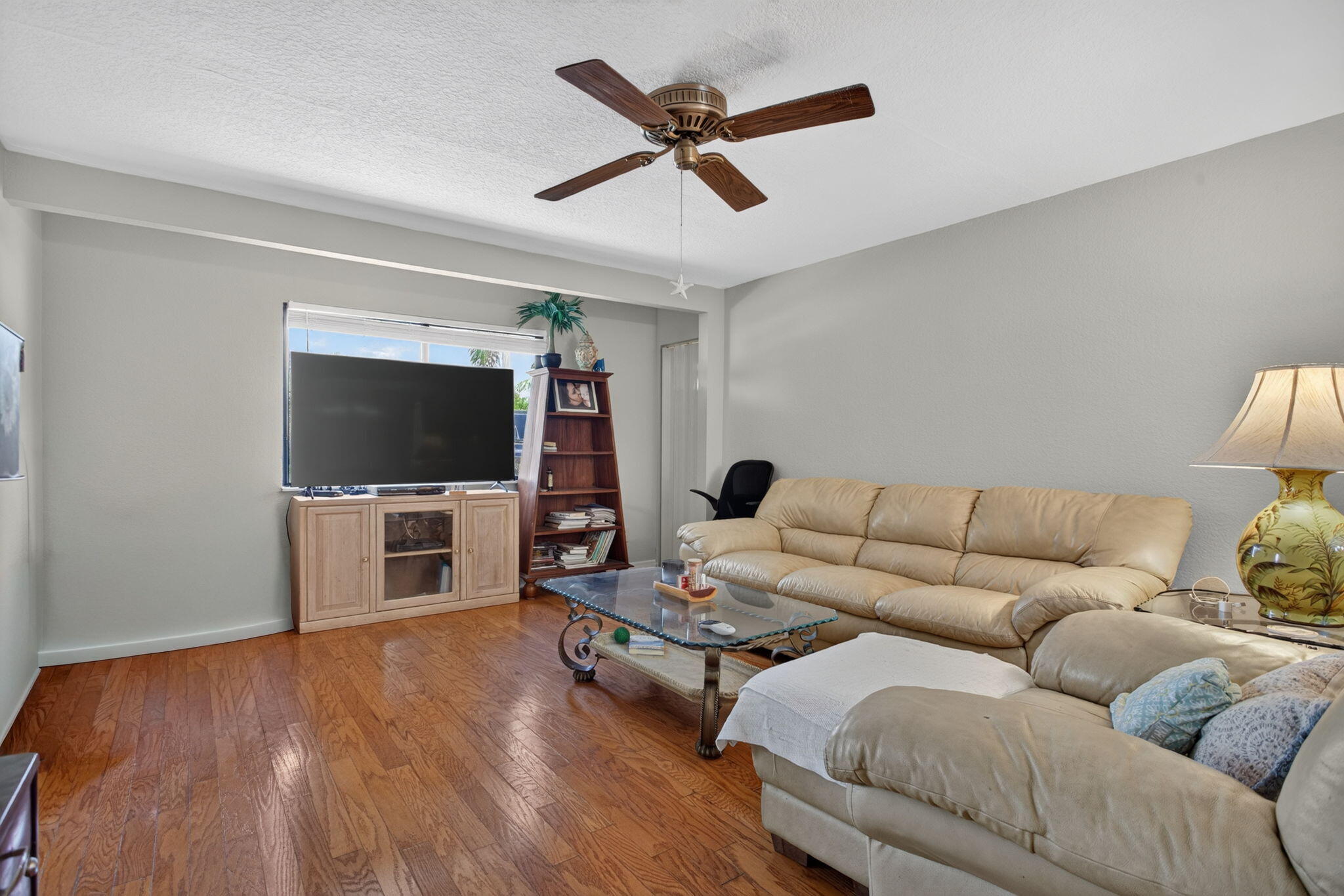 2750 NE 9TH Terrace