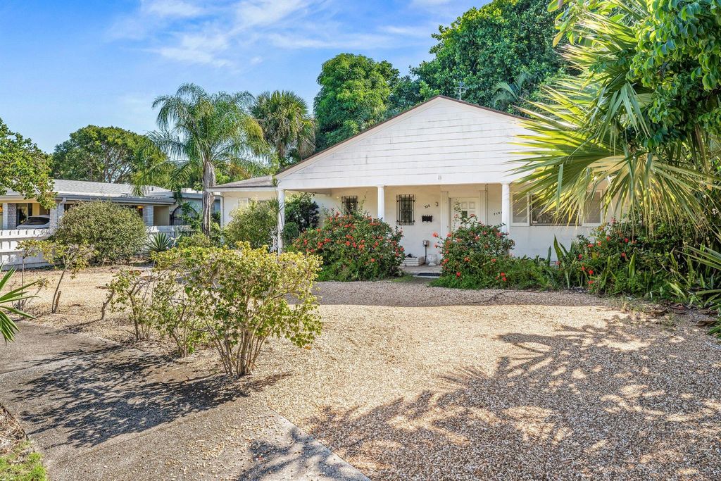 Photo of 330 Marlborough Place, West Palm Beach, FL 33405 (MLS # R11138131)