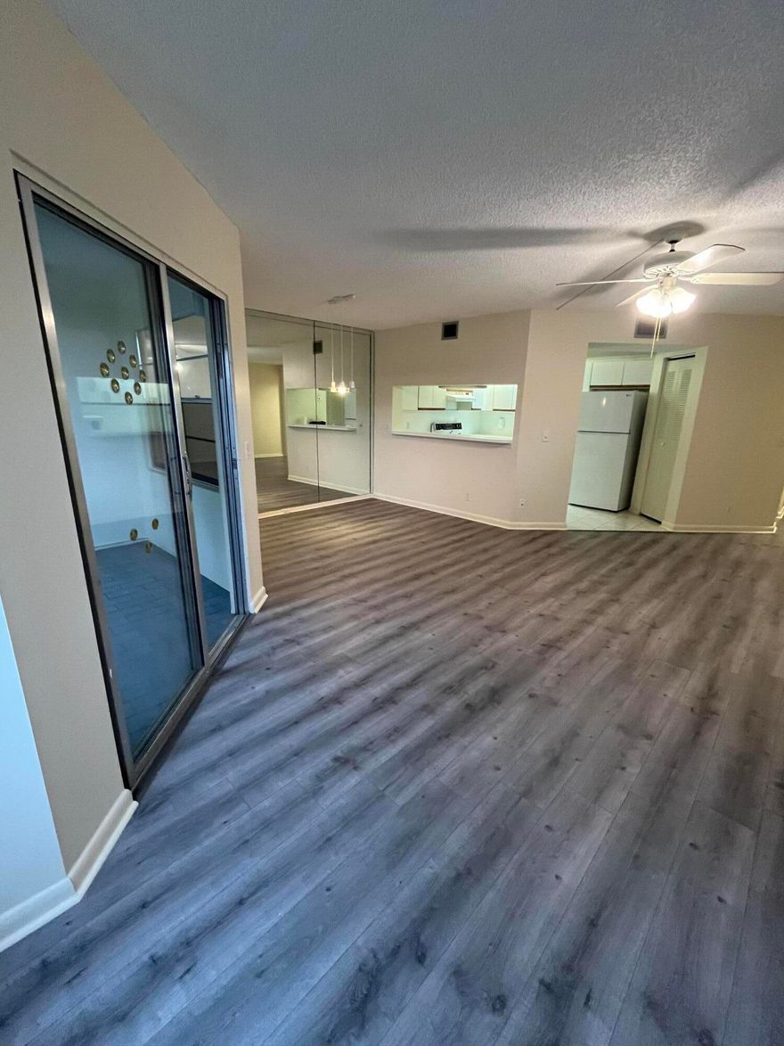 Look no further! This large one bedroom one and a half bath condo for sale in Buckingham. This unit includes washer and dryer in unit. New flooring throughout except the master bedroom, huge pantry in kitchen, big open living room, Living Resort-style including amenities like Heated pool,  clubhouse, tennis, fitness center, theater. and many more. Near hospitals, restaurants, highways, Pembroke Gardens.