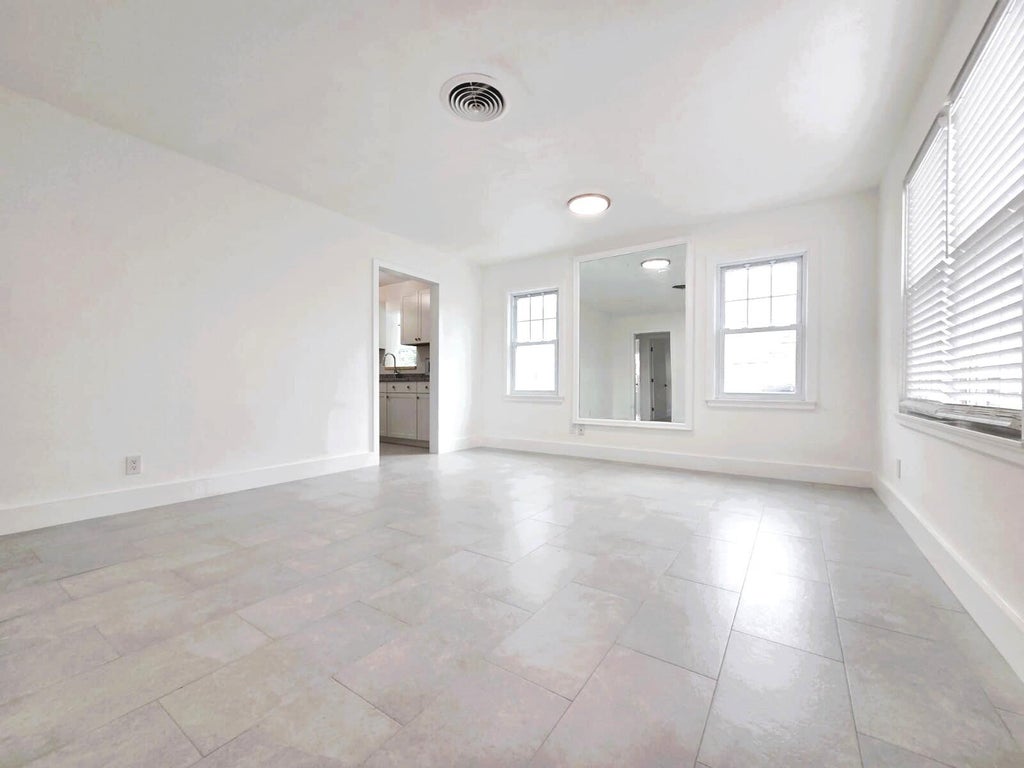 Photo of 813 S 6th Street, Fort Pierce, FL 34950 (MLS # B26054182)