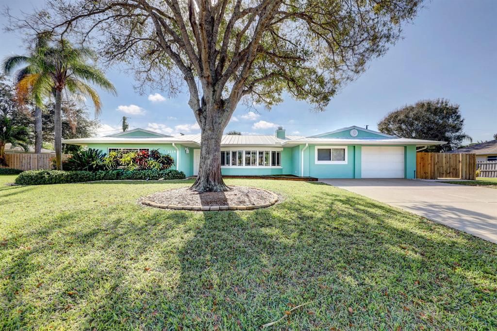 Photo of 1114 NW 14th Street, Stuart, FL 34994 (MLS # R10730373)