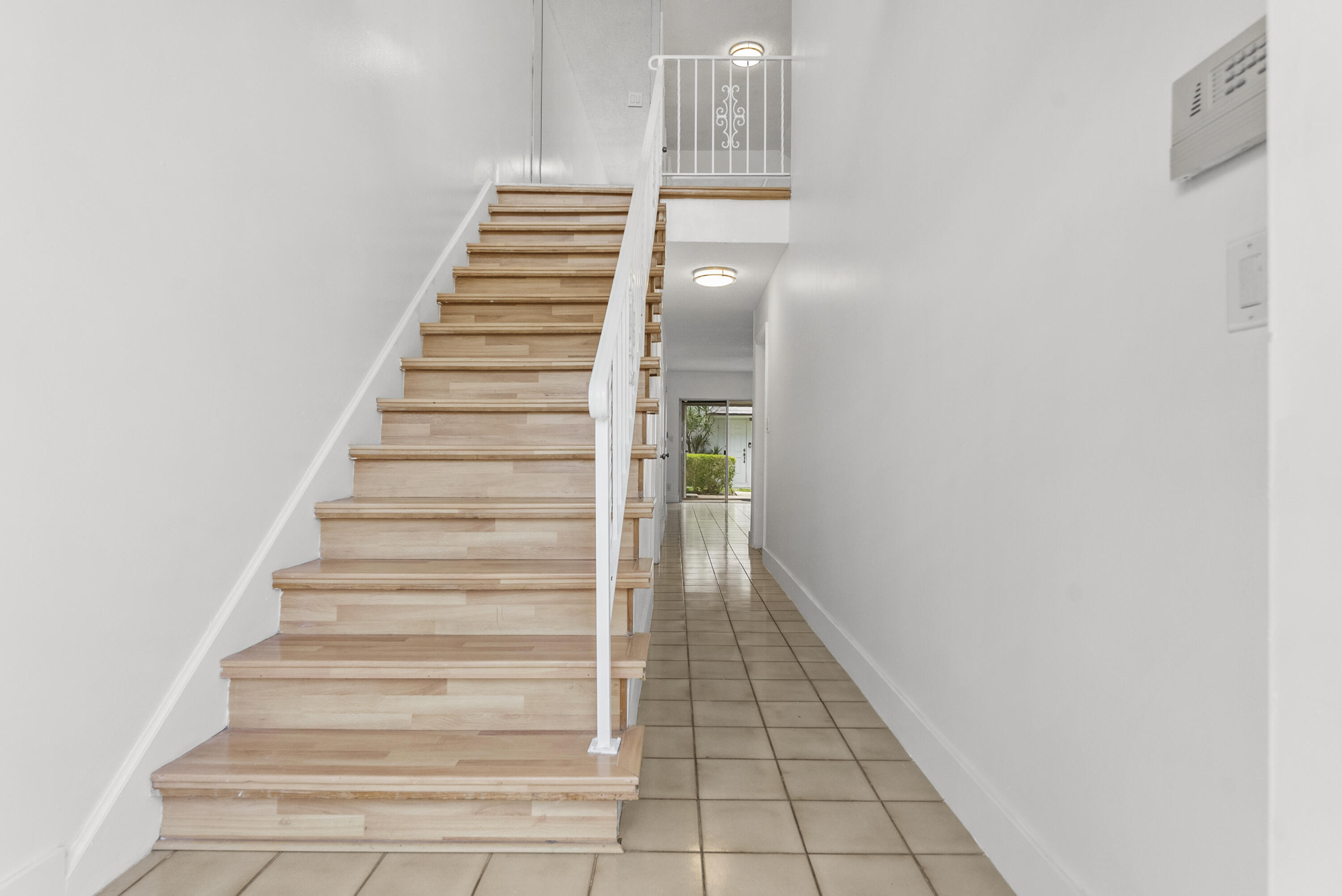 HILLSBORO BEACH - Residential