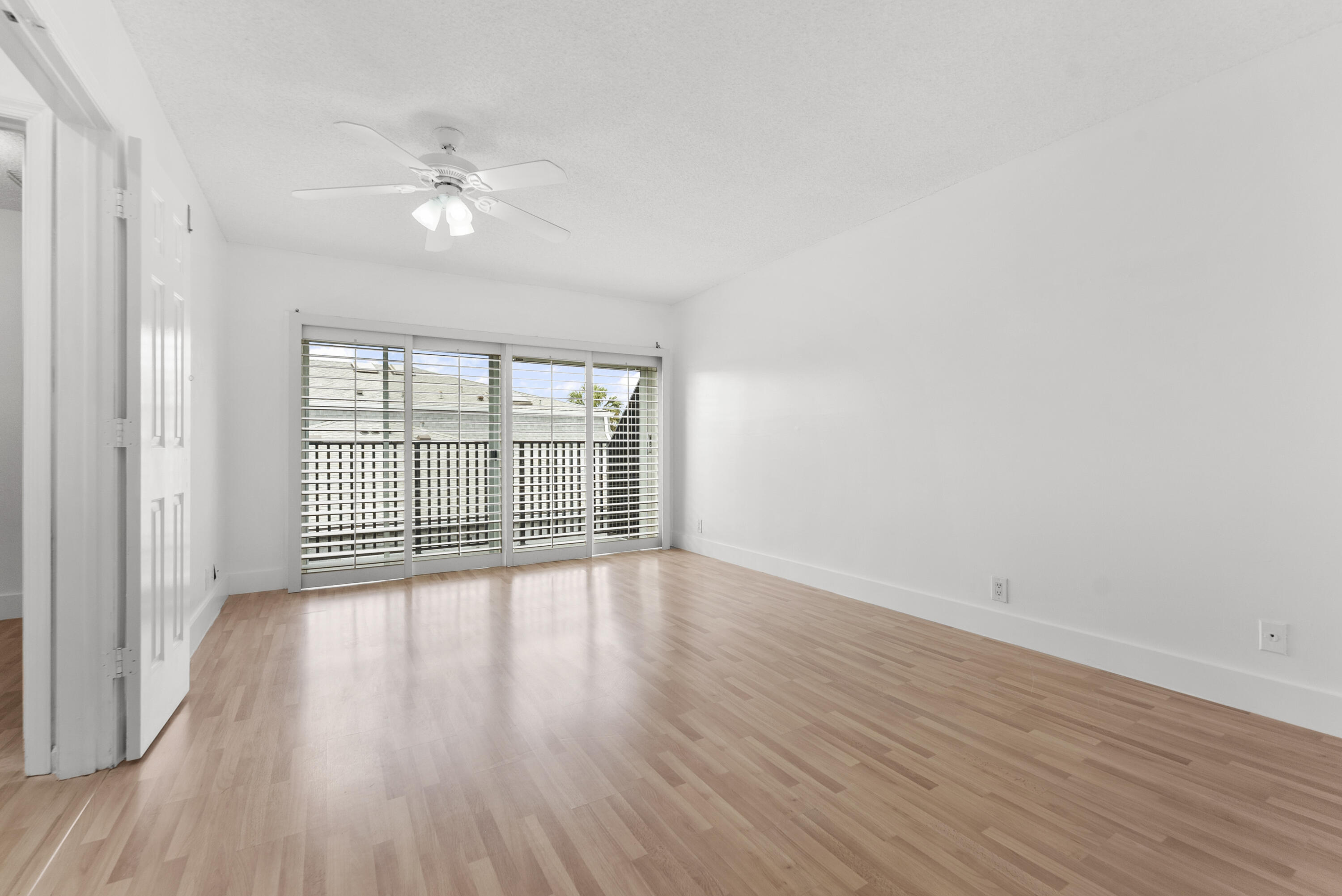 HILLSBORO BEACH - Residential