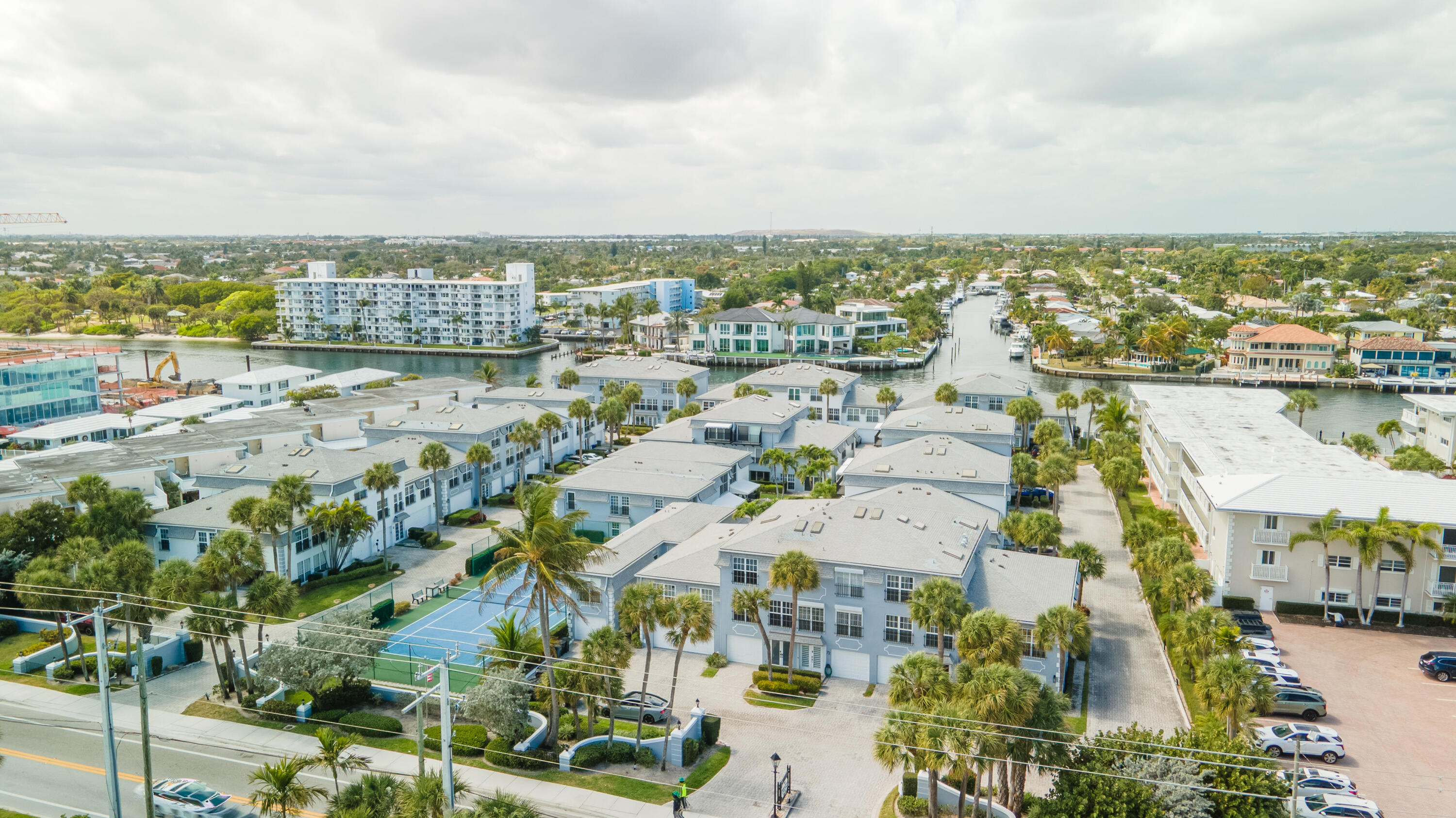 HILLSBORO BEACH - Residential